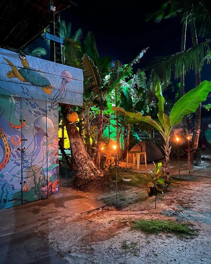 Campsite Dos Gnomos Paraiso Mistico Pe Na Areia